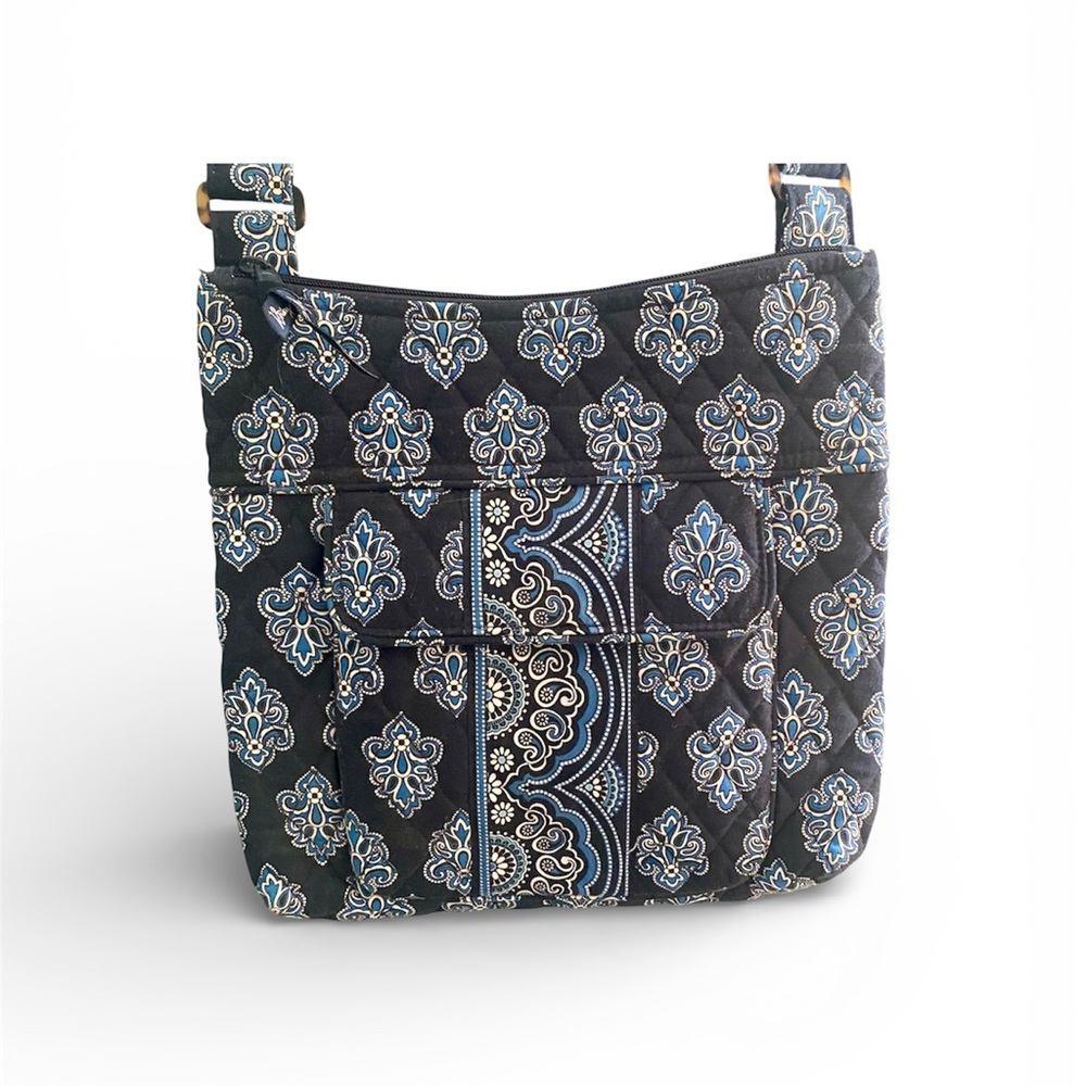 Vera Bradley Crossbody Blue Paisley Front Pocket Adjustable Strap Bag Purse
